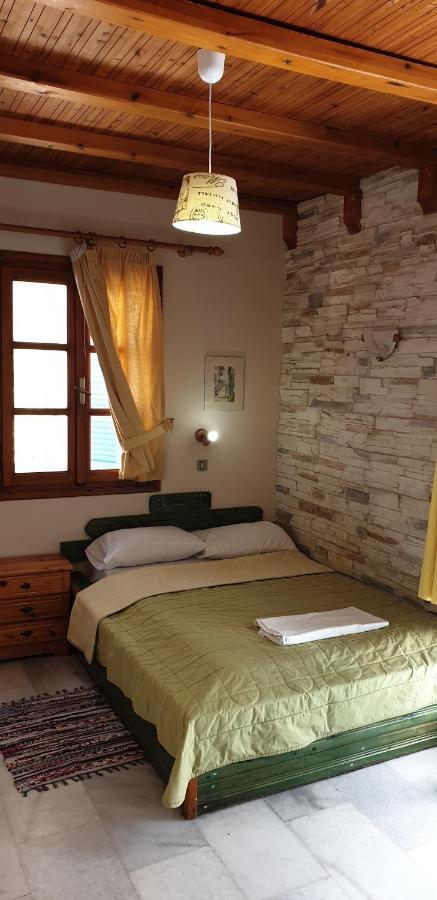 Naxos City Evi Studios & Apartments מראה חיצוני תמונה