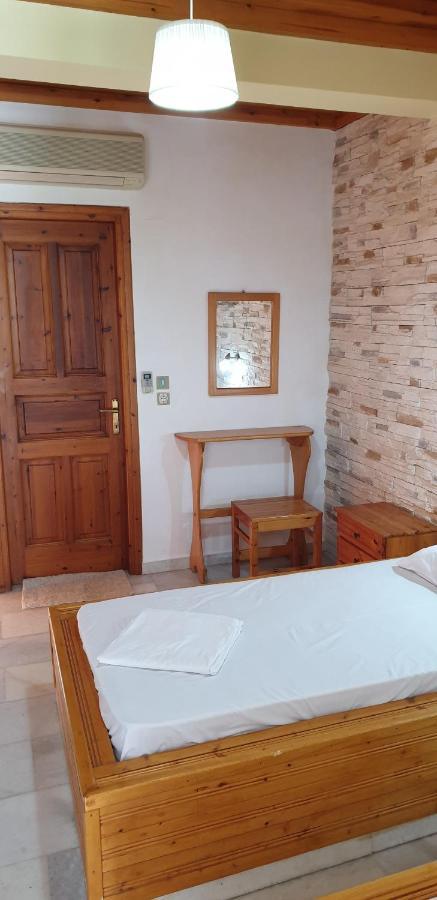 Naxos City Evi Studios & Apartments מראה חיצוני תמונה