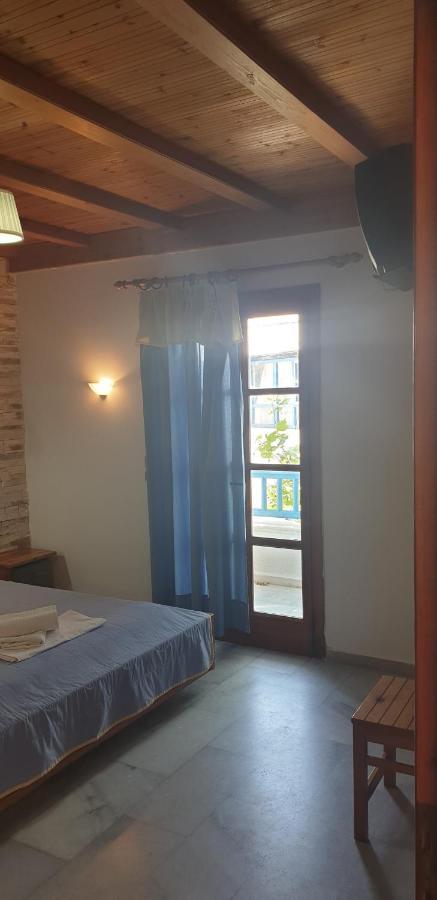 Naxos City Evi Studios & Apartments מראה חיצוני תמונה